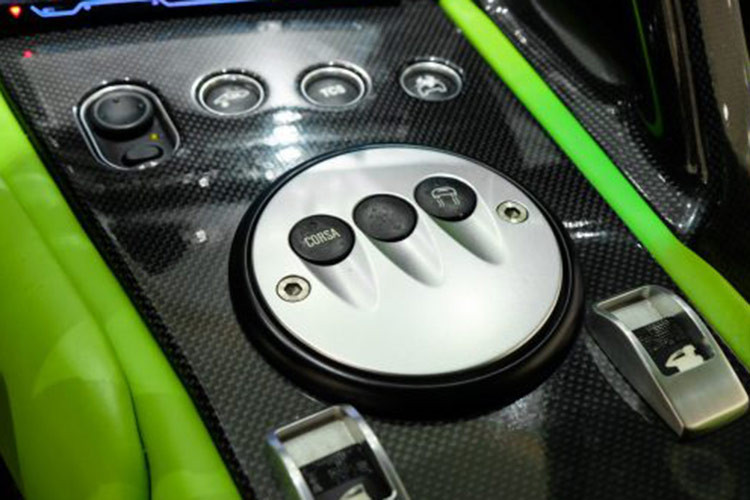 Được biết, chiếc siêu xe Lamborghini Murcielago bị tạm giữ này thuộc bản LP640, ra mắt lần đầu tại triển lãm Geneva Motor Show 2006.