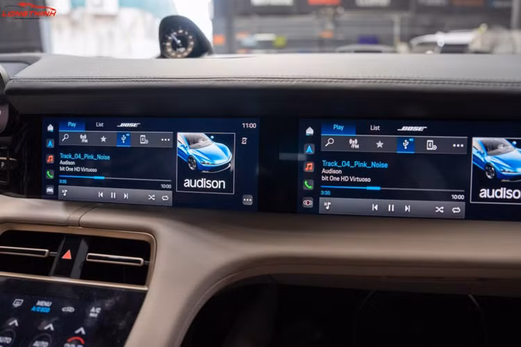 Được biết, chiếc Porsche Taycan độ âm thanh khủng này thuộc phiên bản 4S. Tại Việt Nam, bản này đang có giá khởi điểm là 5,14 tỷ đồng, chưa bao gồm các tuỳ chọn thêm.