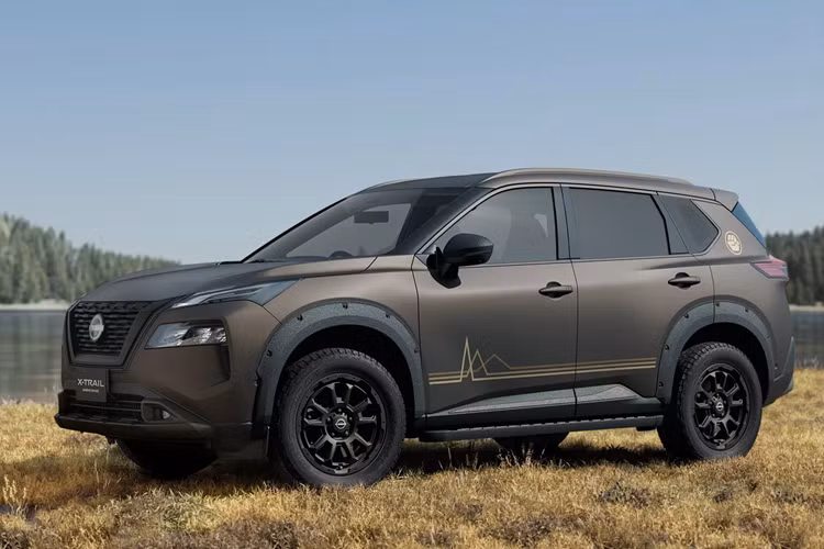 Xe có lớp sơn độc đáom chắn bùn mở rộng và một số chi tiết trang trí độc đáo. Sự kết hợp này hứa hẹn sẽ tạo ra một “không gian liền mạch vượt qua ranh giới giữa trong xe và ngoài trời, hoàn hảo cho những khoảnh khắc xa hoa như thưởng thức cà phê espresso đích thực”.