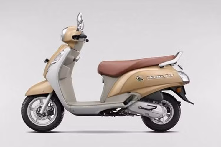 Dựa vào kiểu dáng nhỏ nhắn của chiếc xe này, có thể khẳng định đây là phiên bản điện hóa của mẫu xe tay ga ăn khách Suzuki Access. Hiện chưa có thông tin về sức mạnh và phạm vi di chuyển của Suzuki e-Access chạy điện.