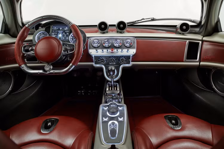 Hộp số của xe được kết nối với động cơ V12 6.0 lít tăng áp kép, sản sinh công suất 852 mã lực và mô-men xoắn cực đại 1.100 Nm. Động cơ có nguồn gốc từ Mercedes-AMG cho phép mẫu xe đạt tốc độ tối đa giới hạn điện tử ở mức 350 km/h.