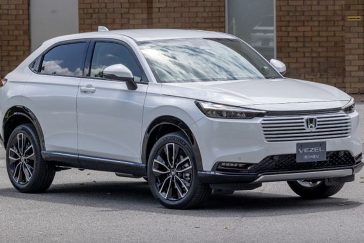 Theo Công báo Sở hữu công nghiệp số tháng 6/2024 do Cục Sở hữu trí tuệ đăng tải, Honda Việt Nam đã đăng ký bảo hộ kiểu dáng cho một số chi tiết mới trên ôtô, bao gồm cản trước, mặt lưới tản nhiệt và một phần đèn hậu... và đây rất có thể là mẫu Honda HR-V facelift 2024 mới.