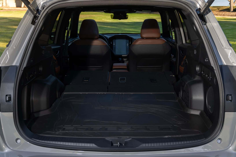 Một trong những mẫu xe mới sẽ được Toyota lắp ráp tại Mỹ. Một chiếc khác sẽ được Subaru sản xuất tại nhà máy Yajima ở Nhật Bản. Cả ba mẫu SUV chạy điện sẽ được bán ra thị trường vào cuối năm 2026.