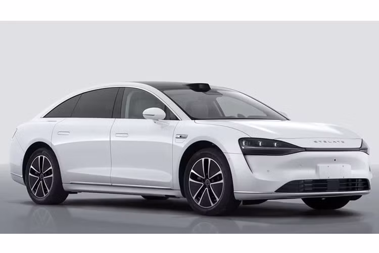 Giống Luxeed S7, Stelato S9 cũng sẽ có hệ thống đèn pha xPixel cao cấp của Huawei, các cảm biến lidar để hỗ trợ hệ thống tự lái, màn hình điều khiển trung tâm cỡ lớn tích hợp hệ điều hành HarmonyOS 4. Stelato S9 dự kiến sẽ có mặt trên thị trường từ tháng 7 hoặc tháng 8 tới đây.