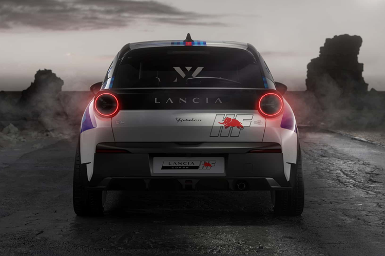 Phiên bản cao cấp hơn Ypsilon Rally 4 HF là biến thể đua xe thể thao sử dụng động cơ xăng tăng áp. Đây là động cơ 3 xi-lanh, dung tích 1.2 lít, công suất 209 mã lực. Đúng như tên gọi của chiếc xe đua, xe đã được phát triển để tuân thủ các quy định của FIA Group Rally4.