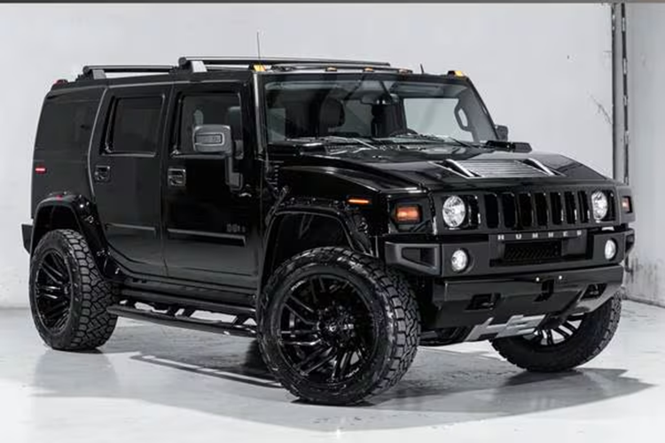 Hiện tại, các mẫu xe Hummer H2 đang giao dịch trên thị trường không có nhiều, trong đó, có 3 xe được rao bán từ 2,19 tỷ đồng đến 4 tỷ đồng.