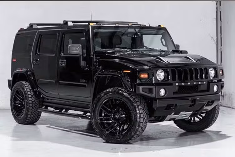 Hiện tại, các mẫu xe Hummer H2 đang giao dịch trên thị trường không có nhiều, trong đó, có 3 xe được rao bán từ 2,19 tỷ đồng đến 4 tỷ đồng.