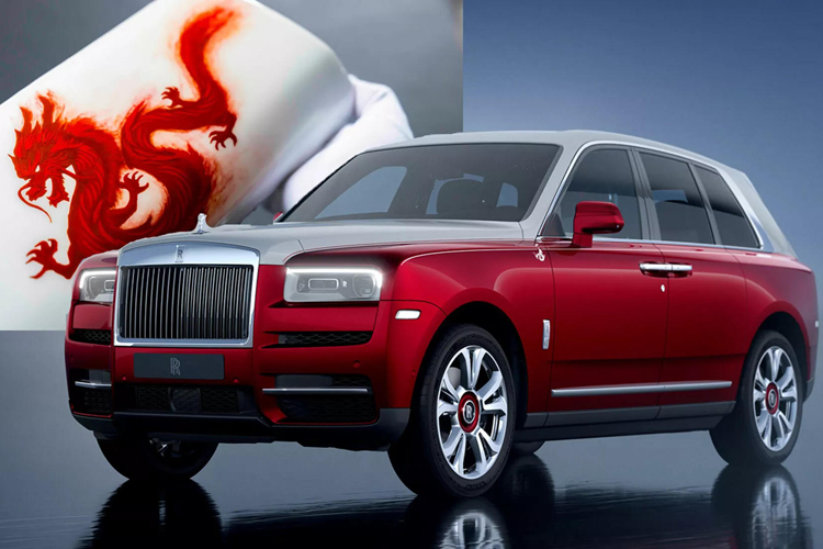 Bộ sưu tập này bao gồm Rolls-Royce Cullinan và Phantom Extended với những điểm nhấn đặc trưng mang không khí Tết và văn hóa Á Đông. Mỗi chiếc đều được trang trí bằng họa tiết rồng màu đỏ ấn tượng được vẽ thủ công ở hai bên thân xe.