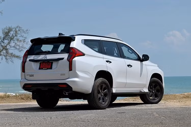 Nhiều khả năng Mitsubishi Pajero Sport 2024 sẽ chính thức trình làng trong triển lãm Ô tô Quốc tế Bangkok 2024 (BIMS) diễn ra từ ngày 27/3 - 7/4 tới đây tại Thái Lan. Sau Thái Lan, Mitsubishi Pajero Sport 2024 sẽ ra mắt Việt Nam và những thị trường Đông Nam Á khác.