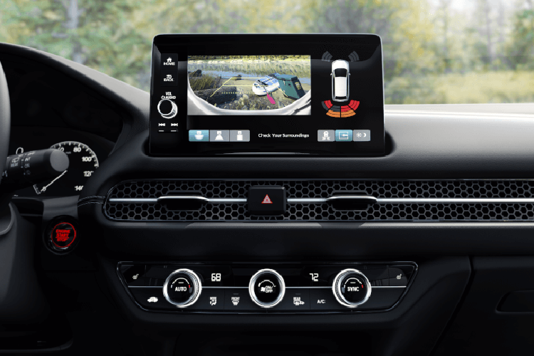 Những tính năng an toàn khác như hệ thống phanh giảm thiểu va chạm, hạn chế tăng tốc đột ngột khi tiến/lùi, hỗ trợ đánh lái tránh va chạm với người đi bộ, ngăn lệch làn đường, hệ thống kiểm soát hành trình thích ứng, hỗ trợ giữ làn đường, cảnh báo khi xe phía trước khởi hành, nhận diện biển báo giao thông...