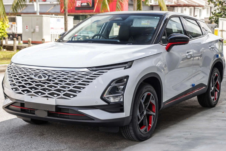 Nếu không có giá bán phù hợp, mẫu xe này sẽ khó có thể cạnh tranh với VinFast VF e34 hiện có giá 721 triệu đồng (VinFast hiện là hãng xe điện duy nhất của Việt Nam, ngoài sở hữu hệ thống trạm sạc phủ khắp cả nước hãng xe Việt còn thường xuyên tung ra chính sách ưu đãi hấp dẫn cho khách hàng trong nước).