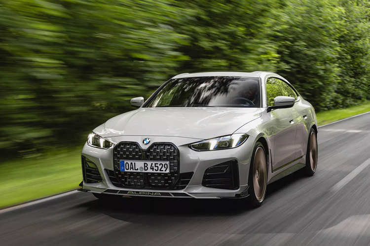 Bằng chứng là sau khi các mẫu xe 3-Series và 4-Series đời mới 2025 ra mắt, Alpina đã không lãng phí thời gian để cho giới thiệu những chiếc B3 GT và B4 GT mới.