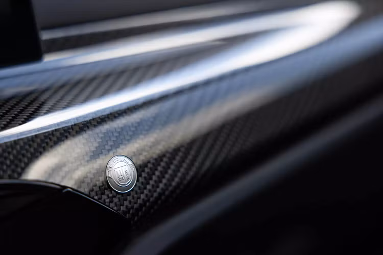 Theo các thử nghiệm chính thức do Alpina thực hiện, nếu tiếp tục tăng tốc những chiếc xe mới này lên tới ngưỡng 200 km/h, chênh lệch với mẫu đời cũ càng tăng thêm khi nhanh hơn đúng 1 giây chẵn.