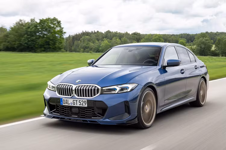 Một trong những cải tiến đáng kể nhất liên quan đến khối động cơ mang tên mã S58, với 6 xi-lanh thẳng hàng, dung tích 3.0L, tăng áp kép vốn là động cơ được BMW dùng cho M3 và M4.