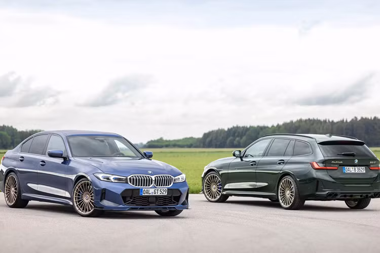 Khi BMW tung ra bản nâng cấp đời mới cho một dòng xe nào đó của hãng, gần như chắc chắn Alpina cũng sẽ sớm cho công bố phiên bản nâng cấp của chính những chiếc xe đó. Điều này càng đúng hơn khi giờ đây Alpina và BMW đã là một gia đình.