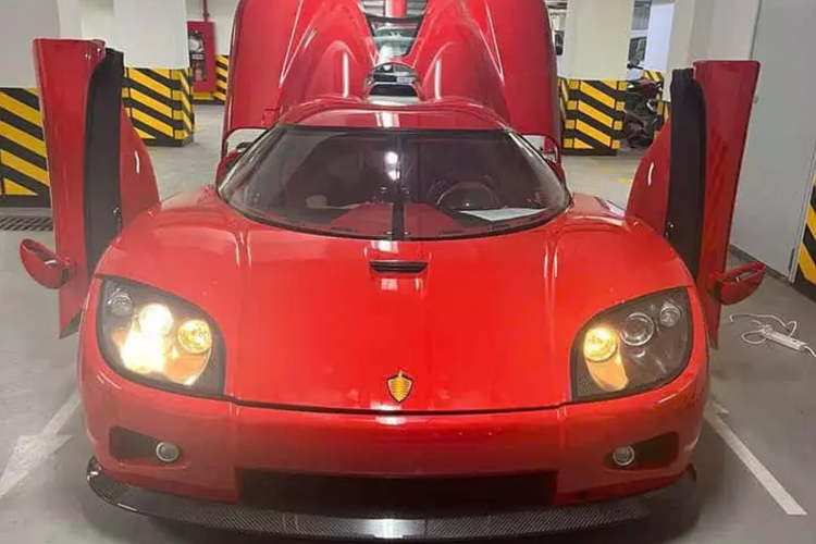 Bên cạnh đó, cũng có không ít tranh cãi xảy ra, khi có không ít người cho rằng chiếc xe hypercar Koenigsegg CCX độc nhất Việt Nam mới ra biển số Hải Phòng về nước từ năm 2020, cũng có ý kiến cho biết xe đã có mặt từ năm 2018, tức đã 6 năm qua.