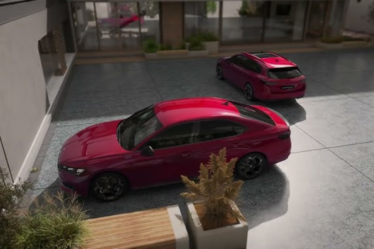 Những ai mong muốn một chiếc Skoda Superb mạnh mẽ hơn nữa có lẽ cần chờ thêm, khi mà hiện nay có tin đồn rằng hãng xe Cộng hòa Séc đang phát triển phiên bản hiệu năng cao thực thụ, tạm gọi là Superb RS, dùng hệ truyền động hybrid sạc điện PHEV.