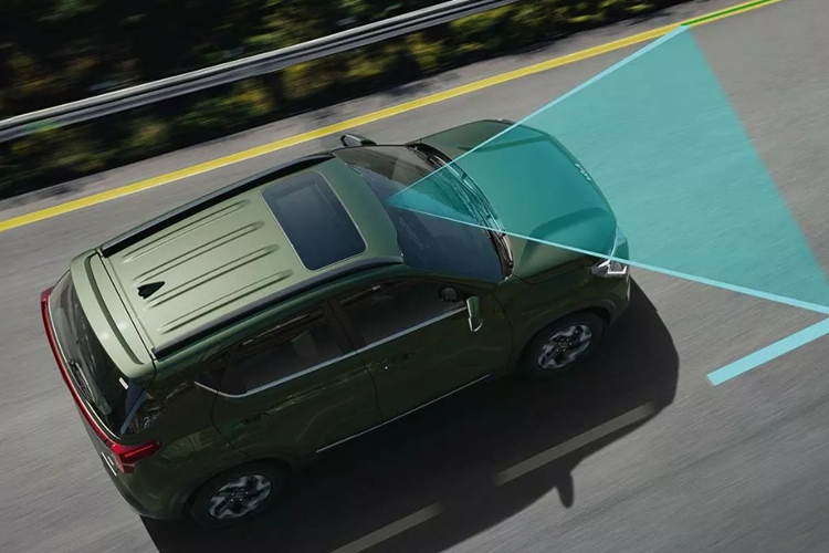 Trong khi đó, xe tại Trung Quốc được trang bị động cơ xăng 4 xi-lanh, hút khí tự nhiên, dung tích 1.5L, cho công suất tối đa 84,7 kW (khoảng 115 mã lực). Động cơ đi kèm với hộp số tự động biến thiên vô cấp CVT.