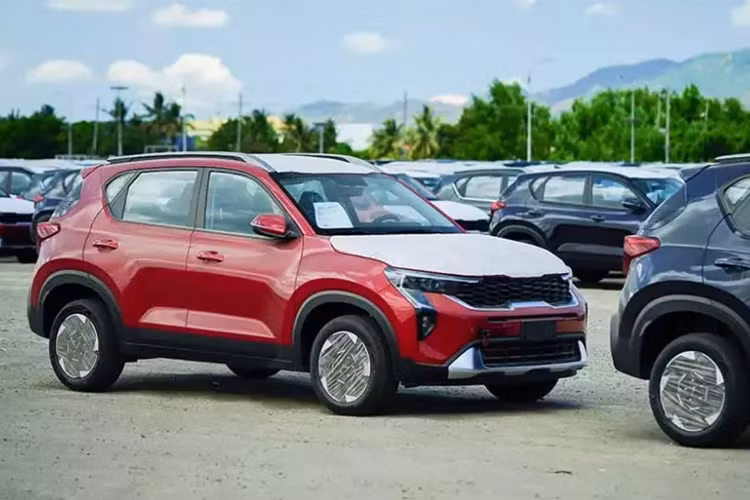 Sau Ấn Độ và Trung Quốc, mẫu SUV hạng A này tiếp tục đặt chân đến khu vực Đông Nam Á, cụ thể là Philippines. Theo kế hoạch, Kia Sonet 2024 sẽ chính thức ra mắt thị trường Philippines vào tháng 6 tới.