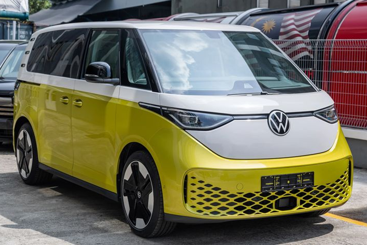 Sau hơn một năm kể từ khi ra mắt thế giới, mới đây mẫu minivan chạy điện Volkswagen ID. Buzz 2024 mới đã lần đầu tiên được giới thiệu tại Indonesia. Đây cũng là thị trường đầu tiên ở khu vực Đông Nam Á đón nhận mẫu xe này.