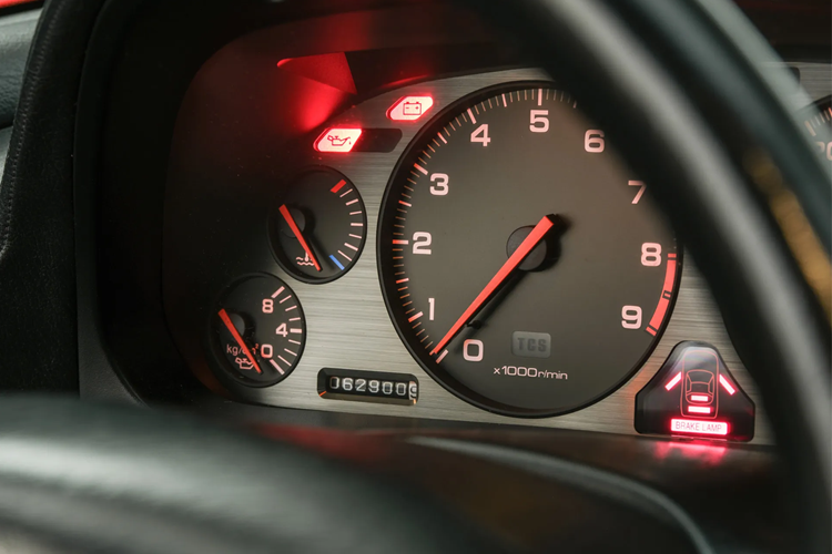 McFagan chia sẻ: “Lần đầu tiên tôi mua chiếc xe này vào năm 2013 trong chuyến đi đến Algarve ở Bồ Đào Nha và đã sở hữu chiếc xe này và tôi cất giữ chiếc xe này ở East Sussex.