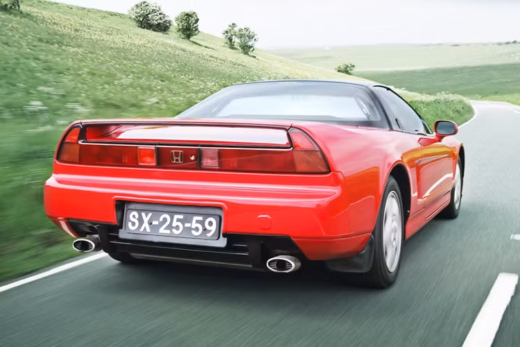 Chính vì vậy, cho dù khách mua xe muốn “chốt” xe ở thời điểm hiện tại thì vẫn sẽ phải chờ cho tới sau tháng 8 để có thể mang mẫu xe có giá trị lịch sử về bộ sưu tập cá nhân.