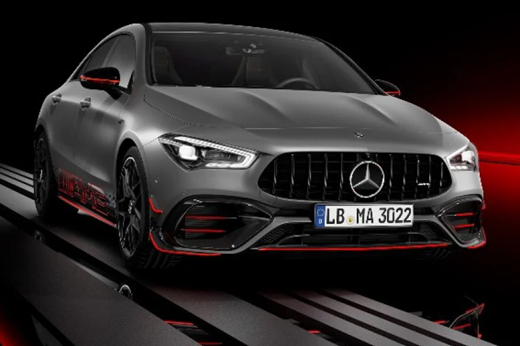 Xe được trang bị khối động cơ 4 xi-lanh 2.0 lít tăng áp kép, sản sinh công suất 416 mã lực và mô-men xoắn cực đại 500 Nm. Xe cũng được trang bị với hộp số ly hợp kép tám cấp và hệ dẫn động bốn bánh AMG Performance 4MATIC+ tiêu chuẩn.