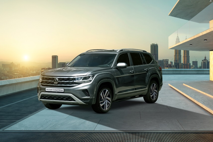 Theo đó, Volkswagen Teramont Limited Edition 2024 mới được nhập khẩu từ Mỹ với giá bán 2,138 tỷ đồng. Mức giá này thậm chí thấp hơn cả bản thường (2,499 tỷ đồng). Hiện xe đã có mặt tại đại lý, khách hàng có thể đến trải nghiệm thử.