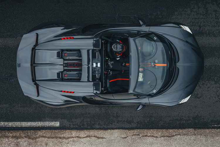 Cả bốn chiếc đều là một phần của bộ sưu tập The Singh Collection, thuộc sở hữu của một khách hàng Ấn Độ.