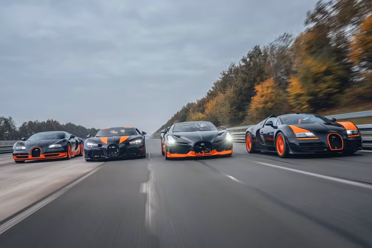 Kết hợp lại, những chiếc xe này tạo ra công suất 5.520 mã lực từ động cơ tăng áp kép, 8.0 lít. Veyron chỉ có “công suất” 1.183 mã lực, trong khi Chiron và người anh em mui trần Mistral, mỗi chiếc có công suất 1.577 mã lực.