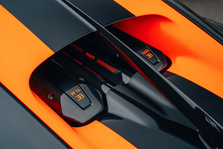 Tổng giám đốc điều hành Mate Rimac đã trao đổi với Michelin về một loại lốp xe sẽ cho phép những người dân Molsheim tạo nên lịch sử một lần nữa. Sẽ mất một thời gian vì mẫu xe thay thế Chiron sẽ không được đưa vào sản xuất cho đến năm 2026.