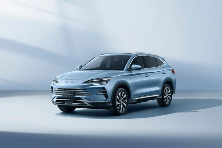 Tuy nhiên, giá xe BYD Song Plus EV 2025 bản cao cấp nhất đã giảm 14.000 nhân dân tệ (tương đương khoảng gần 45 triệu đồng). Bên cạnh đó, BYD cũng đã loại bỏ một phiên bản tầm trung, có giá 169.800 nhân dân tệ (553 triệu đồng).