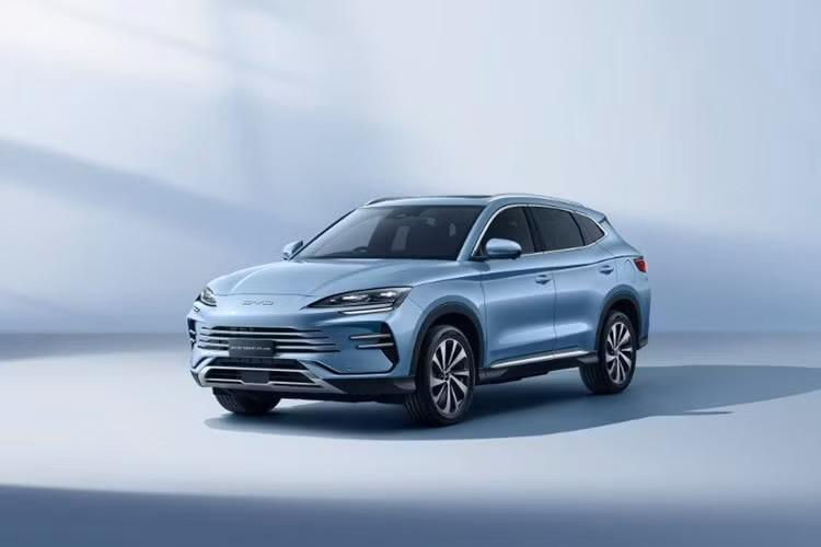 Tuy nhiên, giá xe BYD Song Plus EV 2025 bản cao cấp nhất đã giảm 14.000 nhân dân tệ (tương đương khoảng gần 45 triệu đồng). Bên cạnh đó, BYD cũng đã loại bỏ một phiên bản tầm trung, có giá 169.800 nhân dân tệ (553 triệu đồng).