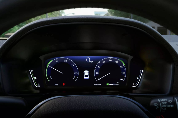 Cung cấp sức mạnh cho Honda Accord SE 2025 là động cơ tăng áp 4 xi-lanh dung tích 1.5 lít, sản sinh công suất 195 mã lực (143 kW) và mô-men xoắn cực đại 260 Nm. Xe sử dụng hộp số tự động vô cấp (CVT) tích hợp công nghệ Step-Shift, được lập trình sẵn để mô phỏng cảm giác chuyển số mượt mà, tạo cảm giác tự nhiên hơn cho người lái.