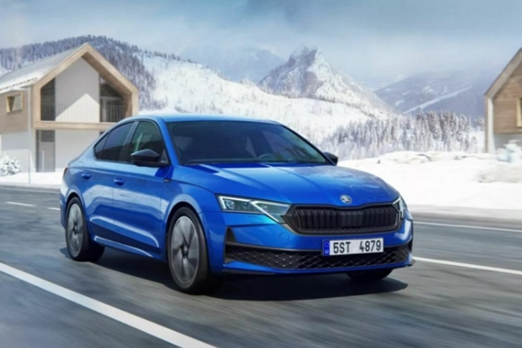 Cản trước của mẫu xe sedan Skoda Octavia 2024 cũng được làm lại với các ống thông gió bên cạnh cao hơn. Phía sau xe cũng được tinh chỉnh khá nhiều, đặc biệt là ở khu vực cản sau. Hãng xe của Cộng hòa Séc cũng bổ sung đồ họa mới cho đèn hậu LED.