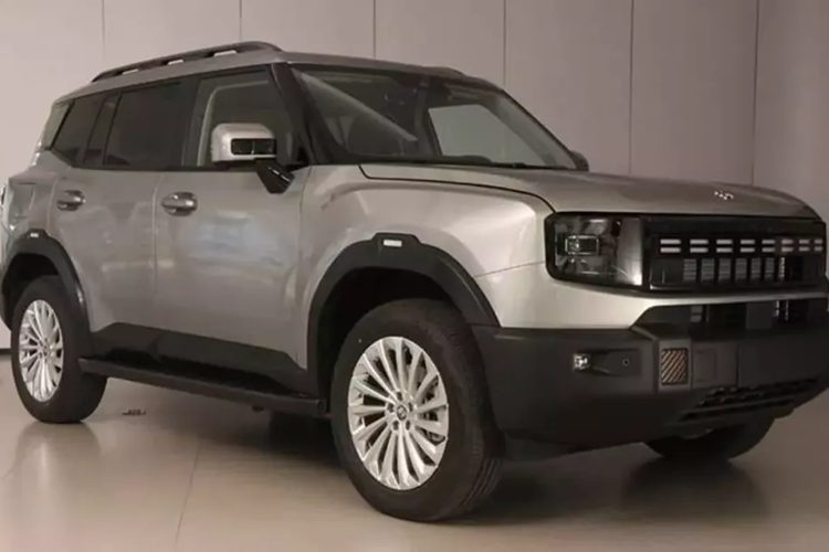 Chiếc xe sẽ sử dụng hệ thống Kunpeng Super Performance Electric Hybrid C-DM của Chery , tương tự như hệ thống của dòng Chery Fulwin, bao gồm động cơ 1.5T (model SQRH4J15) với công suất tối đa 115 kW (154 mã lực), động cơ điện và bộ pin lithium sắt phosphate do CALB-Tech cung cấp.