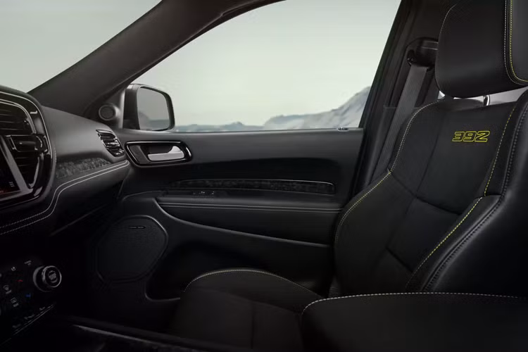 Tương tự như những phiên bản đặc biệt khác, việc đặt hàng Durango SRT 392 AlcHEMI 2024 không hề đơn giản. Khách hàng có thể đến đại lý có xe trong tháng 2 thông qua Horsepower Locator tại DodgeGarage.com. Các đại lý sẽ được phân bổ xe dựa trên doanh số bán hàng trong tháng 1. Dự kiến việc sản xuất sẽ bắt đầu vào tháng 4 và giao xe sẽ diễn ra vào tháng sau.