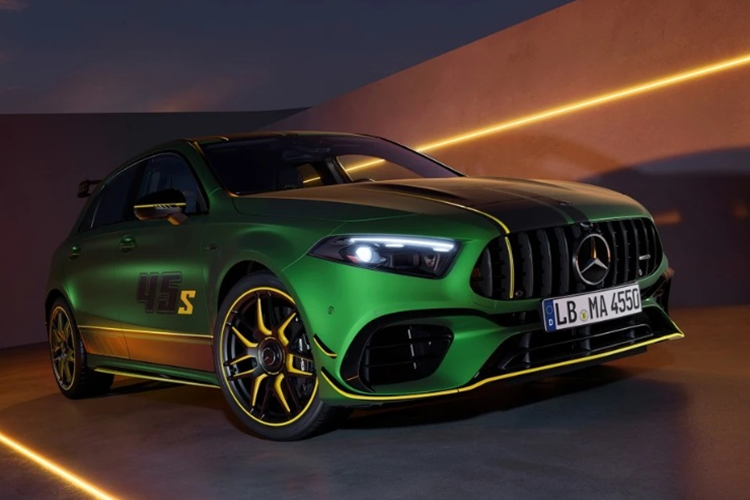 Hiện giá xe Mercedes-AMG A 45 S 4MATIC+ 2024 đang có mức khởi điểm từ 73.512 Euro (khoảng 2,018 tỷ đồng) tại thị trường Đức. Khách hàng muốn mua gói nâng cấp Limited Edition sẽ phải chi thêm khoảng 14.280 Euro (khoảng 391,9 triệu VNĐ).