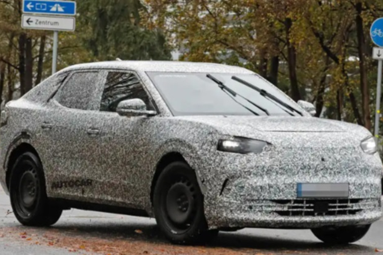 Dù phía Ford vẫn chưa lên tiếng xác nhận nhưng nhiều đồn đoán cho rằng mẫu xe mới này sẽ có tên là Ford Capri EV 2025 mới.