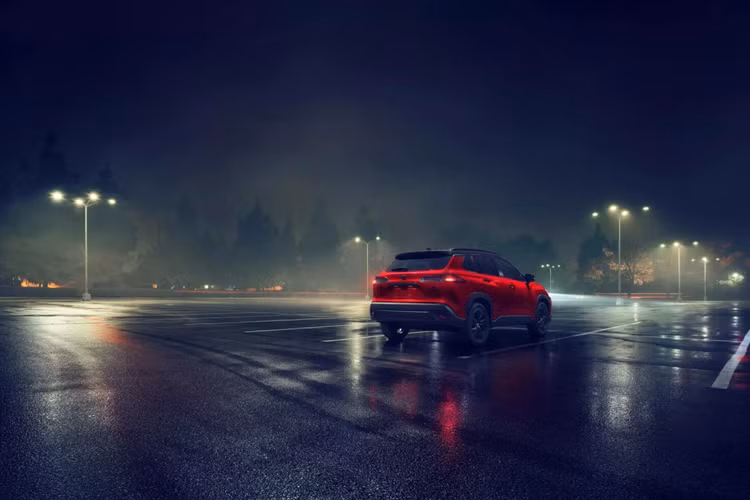 Ngay cả Toyota dường như cũng công nhận điều đó khi quyết định “mượn” màu sơn Soul Red Crystal của hãng xe Mazda để áp dụng cho mẫu xe SUV Corolla Cross 2025 đời mới.