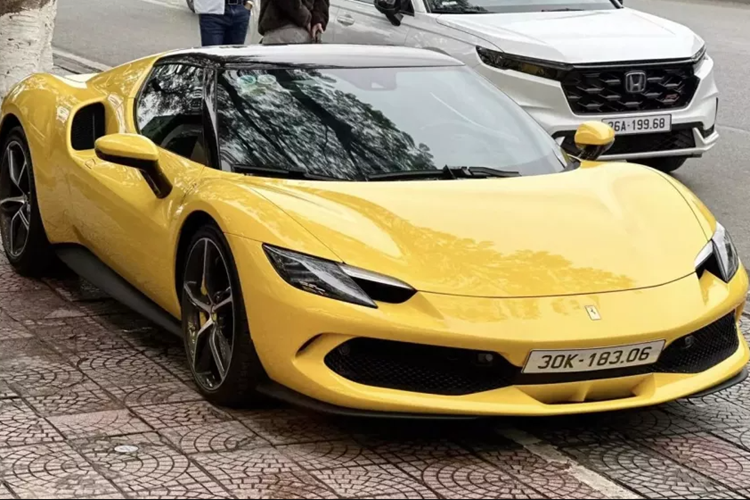 Thông số của mô-men xoắn cực đại do động cơ đốt trong và điện mang đến cho 296 GTB lần lượt là 425 Nm và 315 Nm. Hệ truyền động plug-in hybrid sẽ mang đến cho siêu xe Ferrari 296 GTB sẽ là 818 mã lực và mô-men xoắn cực đại là 740 Nm.