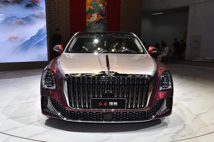 Bên cạnh Hongqi Guoya 2024, thương hiệu Hongqi Golden Sunflower trong thời gian tới sẽ giới thiệu thêm ba mẫu xe nữa là Guoyao, Guoli và Guoyue. Theo đó, Golden Sunflower sẽ là nhóm hội tụ những mẫu xe sang và đắt tiền nhất của Hongqi.