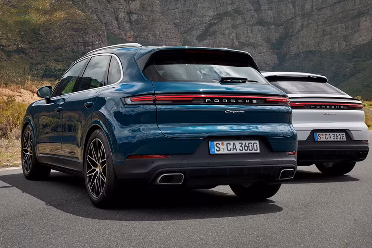 Bên cạnh các đặc tính lái quen thuộc của Porsche, các mục tiêu phát triển bao gồm khả năng sạc công suất lớn và ổn định, hiệu quả cao, sự thoải mái và tính tiện nghi trong trải nghiệm hàng ngày.