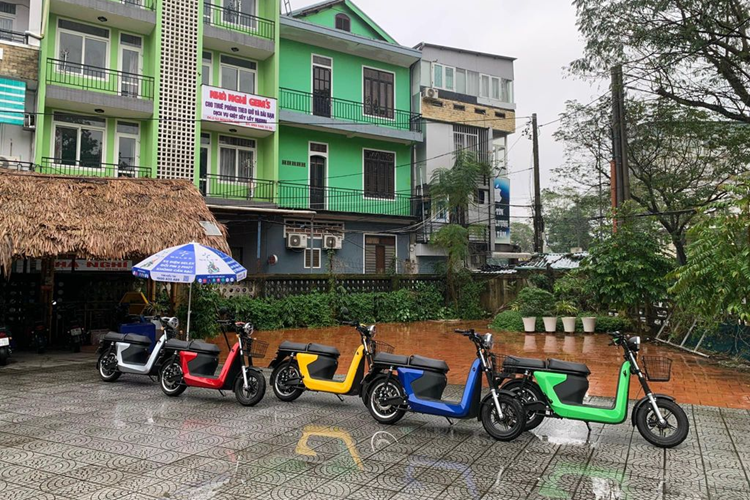 Về mặt thiết kế, nhìn chung “ngoại hình” của Selex Camel 2 không có quá nhiều khác biệt so với Camel 1. Ngoại trừ chiều dài cơ sở của xe được làm ngắn hơn, xuống còn 1.375 mm, trong khi khoảng sáng gầm được nâng lên 150mm. 