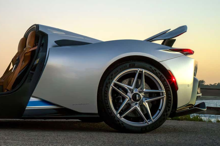 Chiếc xe được mô tả là “biểu hiện hoàn chỉnh về tính cách của chủ sở hữu, phản ánh cá tính, lịch sử, sở thích, mối quan tâm và câu chuyện cuộc sống độc đáo của họ”. Toàn bộ quá trình phát triển sản phẩm, từ lúc chỉ là ý tưởng cho đến khi thành hiện thực, chỉ kéo dài trong khoảng 1 năm.