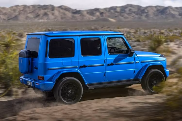 Xe được trang bị cụm pin lithium-ion có dung lượng 116 kWh cho quãng đường di chuyển khoảng 473 km sau một lần sạc đầy theo chu trình thử nghiệm WLTP của châu Âu. Hệ thống sạc nhanh DC được tích hợp sẵn giúp xe có thể chạy thêm 170 km chỉ sau 15 phút sạc.