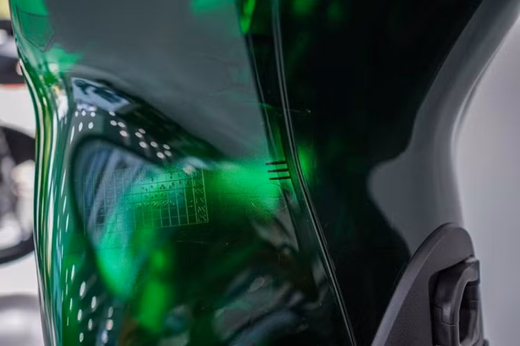 Về truyền động, Honda SH Vetro không có khác biệt về động cơ so với bản thường. Phiên bản 125i dùng động cơ eSP+ 125 phân khối, cho công suất tối đa 13 mã lực và mô-men xoắn cực đại 12 Nm.