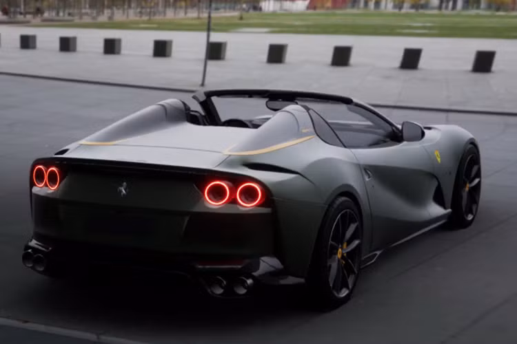 812 GTS là chiếc xe Ferrari V12 mui trần mạnh mẽ nhất có thể được mua một cách dễ dàng ở thời điểm hiện tại. Sử dụng động cơ V12, hút khí tự nhiên, dung tích 6.5 lít nên siêu xe mui trần của Ferrari 812 Superfast sở hữu công suất tối đa 789 mã lực đi cùng mô-men xoắn cực đại 718 Nm.