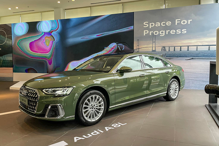 Xe sedan hạng sang Audi A8L thế hệ mới được trang bị khối động cơ V6, dung tích 3.0 lít TFSI, sản sinh ra công suất tối đa lên đến 340 mã lực và mô-men xoắn cực đại lên đến 500 Nm trong dải vòng tua máy từ 1.370 - 4.500 vòng/phút.
