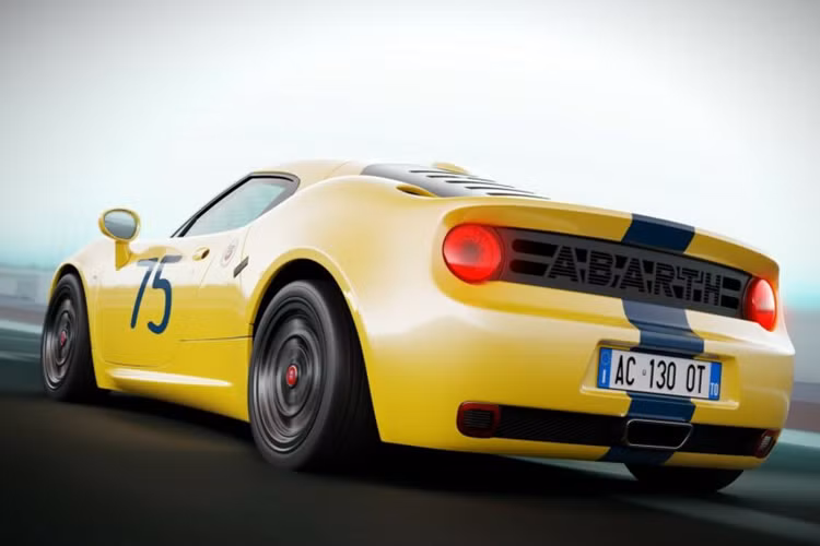 Abarth cho biết Classiche 1000 SP sẽ được trang bị khối động cơ tăng áp 4 xi-lanh 1.75 lít sản sinh công suất 237 mã lực. Với trang bị này, chiếc xe có trọng lượng 1.074 kg có thể đạt tốc độ tối đa lên tới 250 km/h. Mức giá xe Abarth Classiche 1300 OT hiện chưa được công bố.